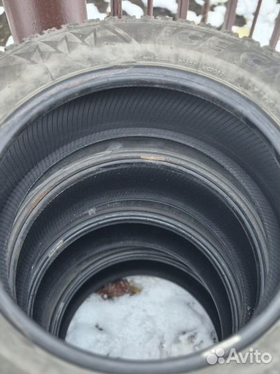 Bridgestone Ice Cruiser 7000 195/65 R15 91T