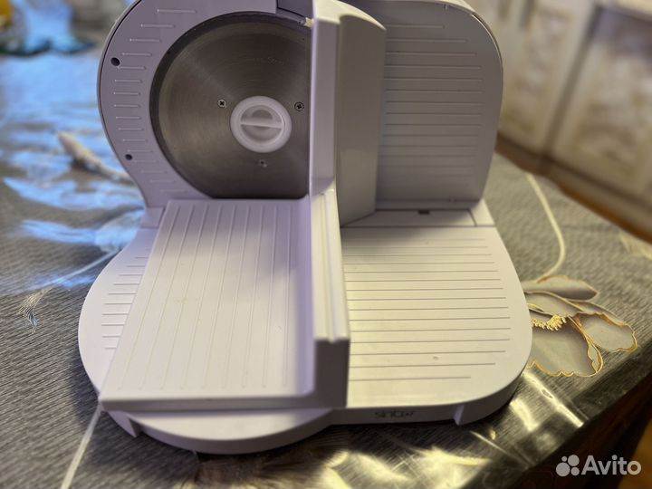 Слайсер для нарезки (ломтерезка)