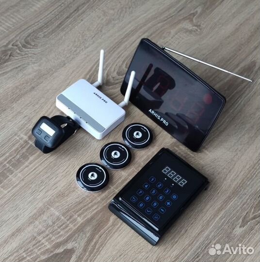 Кнопка вызова официанта комплект с часами и табло