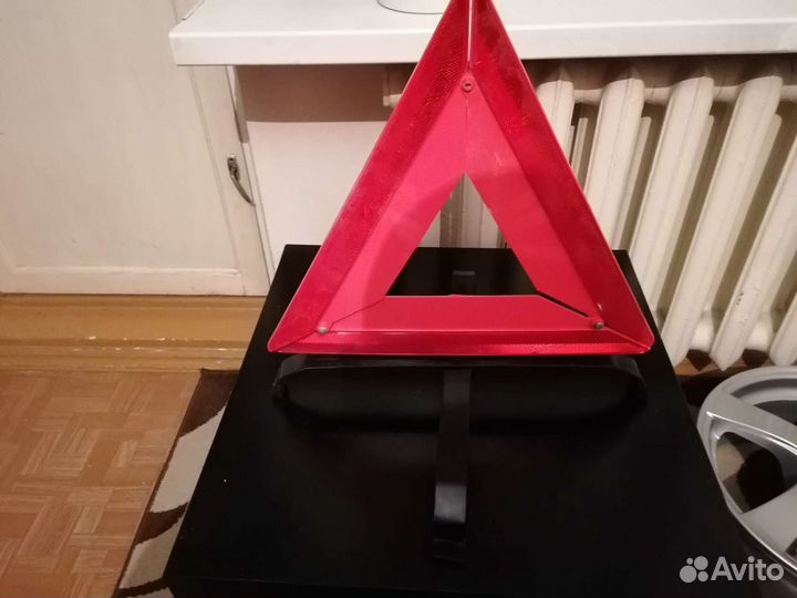 Знак аварийной остановки