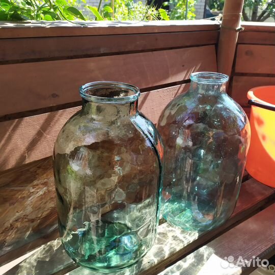 Банка 10 литров, бутыли 25 л