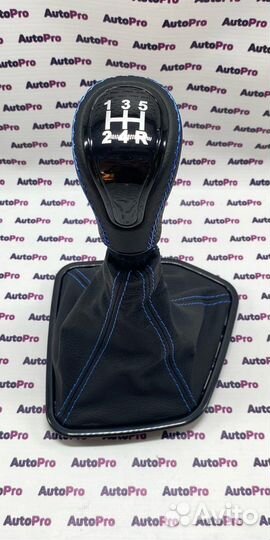 Ручка кпп кожа в сборе LADA Priora-2(черный лак)