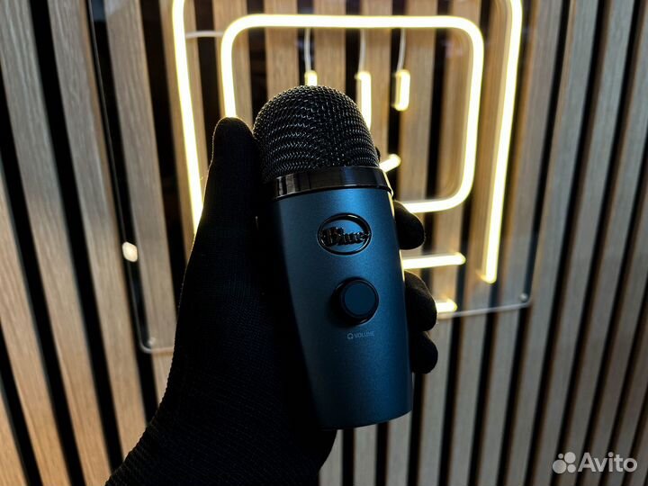 Микрофон Blue Microphones Yeti Nano A00136