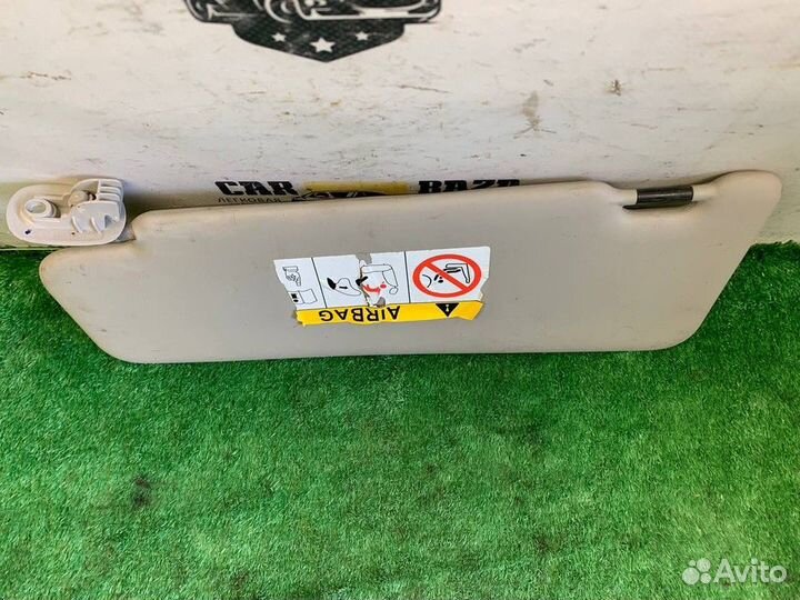 Козырек солнцезащитный правый R LADA Largus