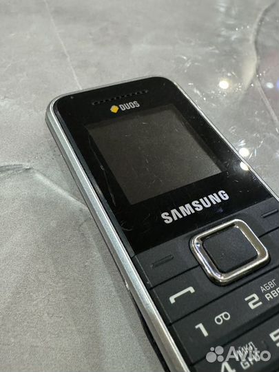 Samsung E1182
