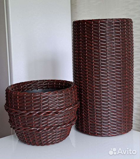 Кашпо из искусственного ротанга