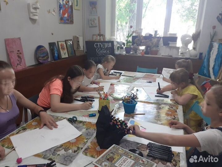 Педагог живописи,акад. рисунка,основ дизайна,творч