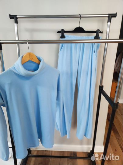 Спортивный костюм женский