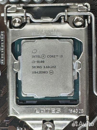 Процессор i3 8100