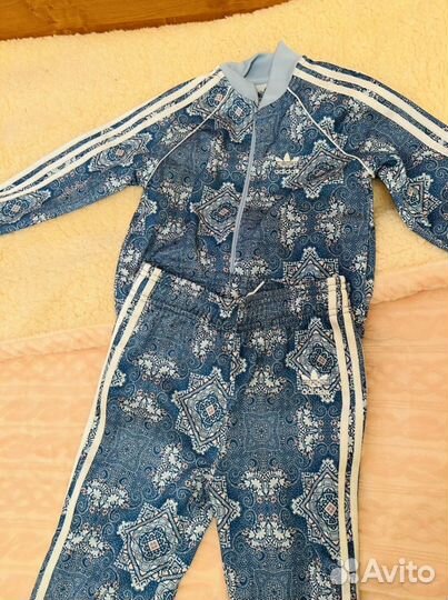 Спортивный костюм adidas для девочек