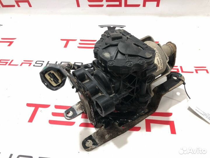 Насос тормозной системы Tesla Model S 1003439-00-A