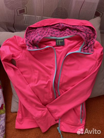 Спортивная кофтв