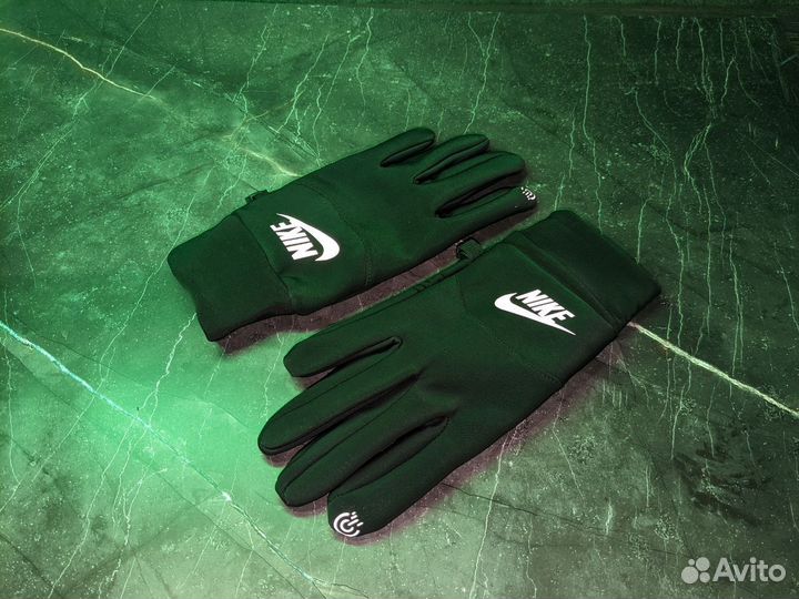 Перчатки Nike