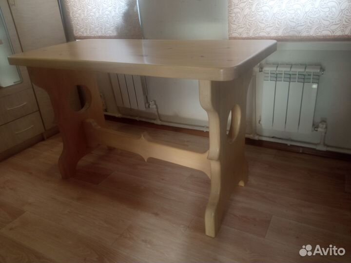 Стол кедровый