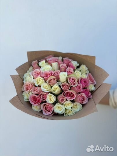 51 роза нежный микс