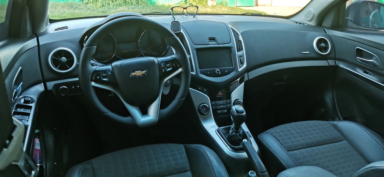 Chevrolet Cruze: фото владельца