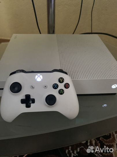 Xbox one s 1tb с играми