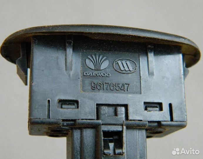 Кнопка лючка бензобака Daewoo Nexia