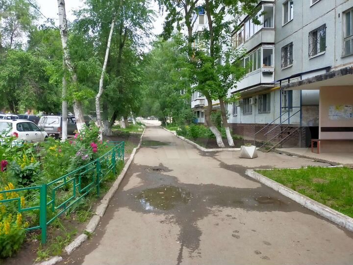 3-к. квартира, 60 м², 1/9 эт.