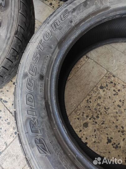 Bridgestone Dueler H/T 843 215/60 R17