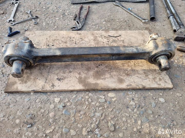 Реактивная тяга на камаз 6520 новая 1 шт