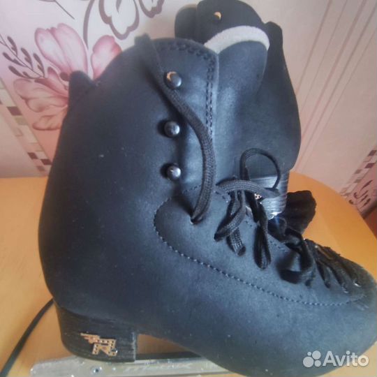 Фигурные коньки risport ekcellens