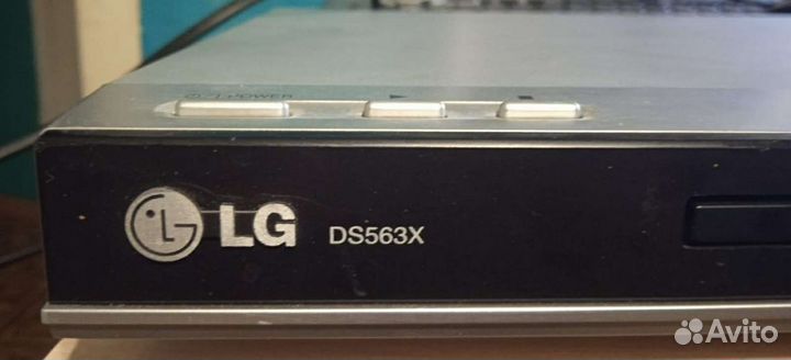 DVD плеер LG DS563X