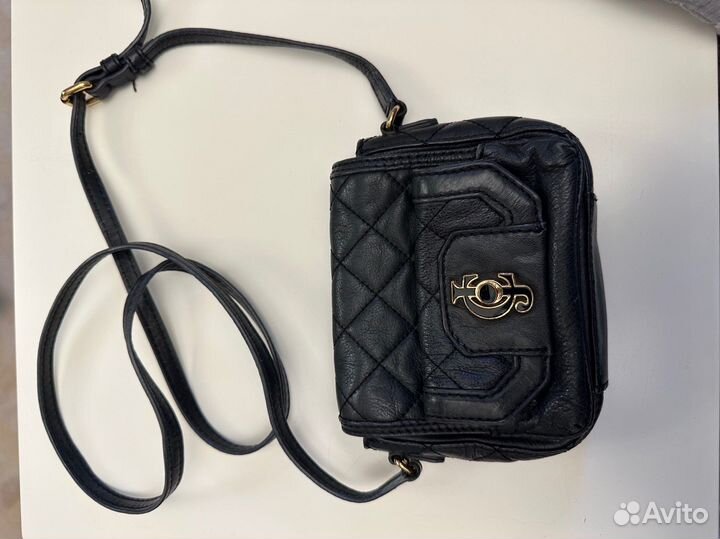 Juicy couture сумка маленька с длинным ремешком