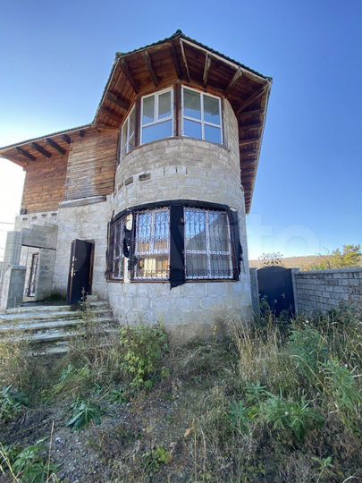 Дом 374 м² на участке 5 сот.