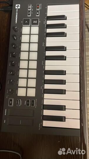 Midi-клавиатура Novation Launchkey Mini MK3 черный