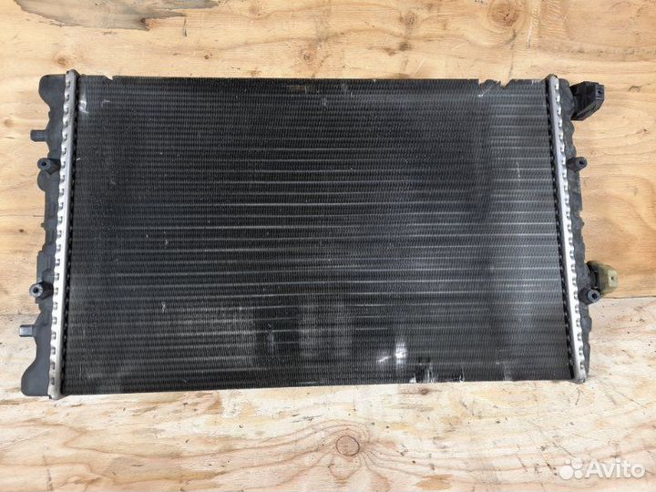 Радиатор двигателя Volkswagen Polo 9N3 BUD 2008