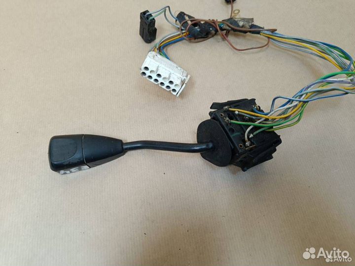 Переключатель поворотов BMW 5 E34 (1987 - 1996)