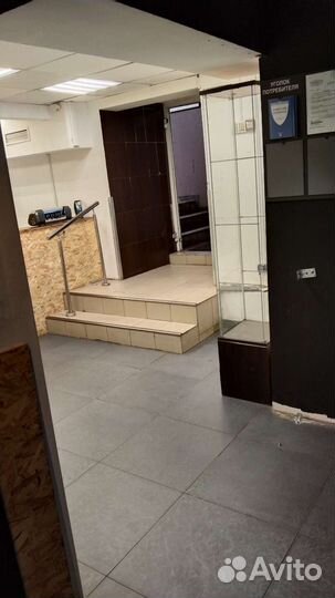 2 кв.м. на входе, 1 линия