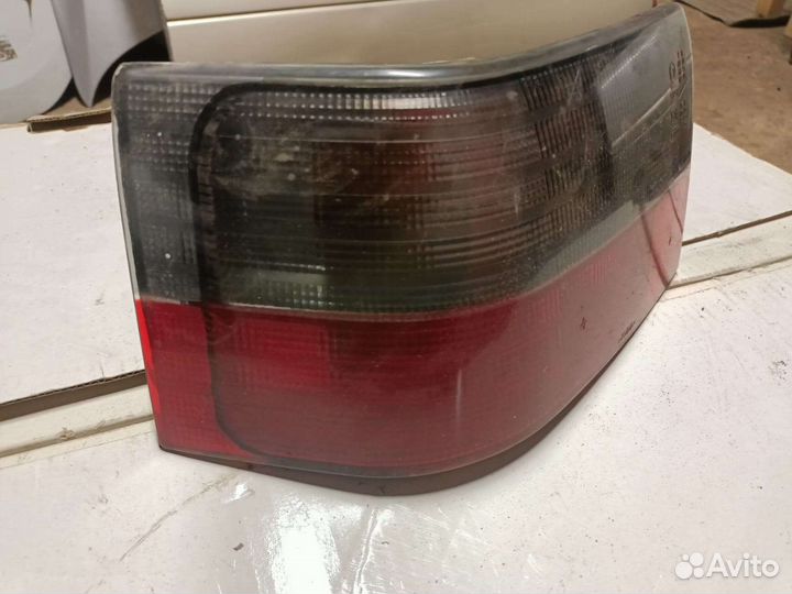 Фонарь задний наружный левый на ваз 2110