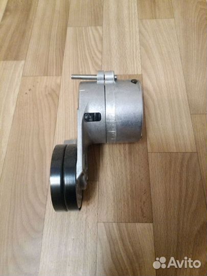 Ролик натяжной