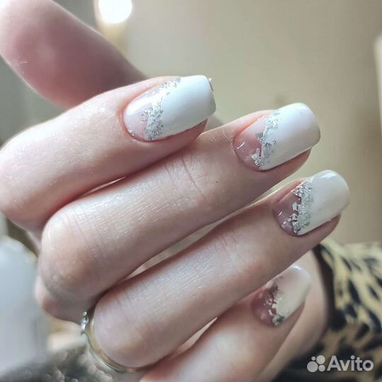 Маникюр, педикюр, наращивание ногтей