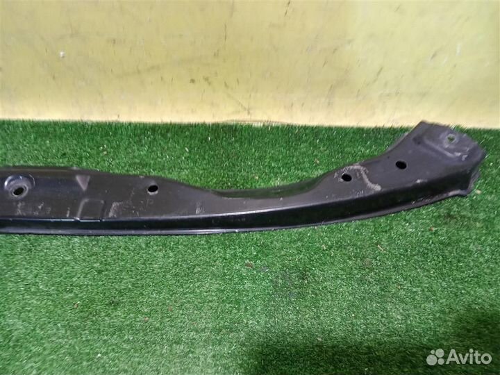 Усилитель переднего бампера Toyota Land Cruiser P