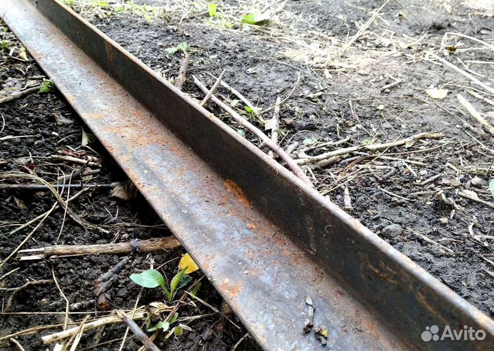 Уголок металлический стальной 32х32х4, длина 6м