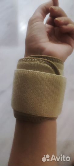 Напульсник новый