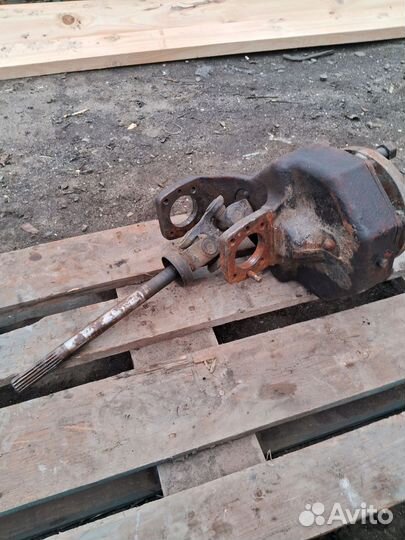 Бортовой редуктор переднего моста мтз 320 в сборе