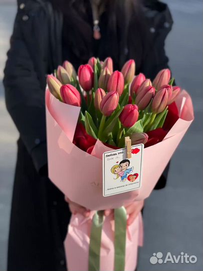 Букеты из тюльпанов к 8 марта