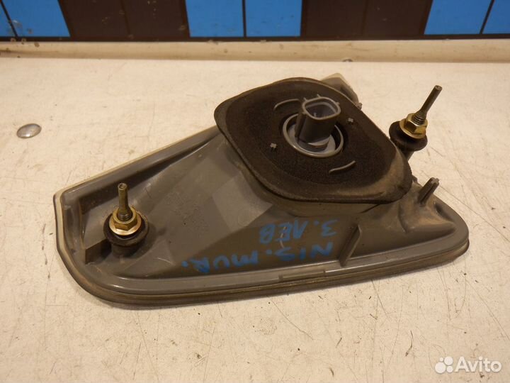 Фонарь задний внутренний Nissan Murano Z50