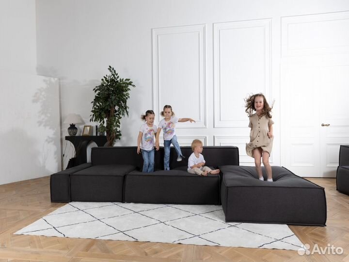 Диван со спальным местом 4400х1800 мм