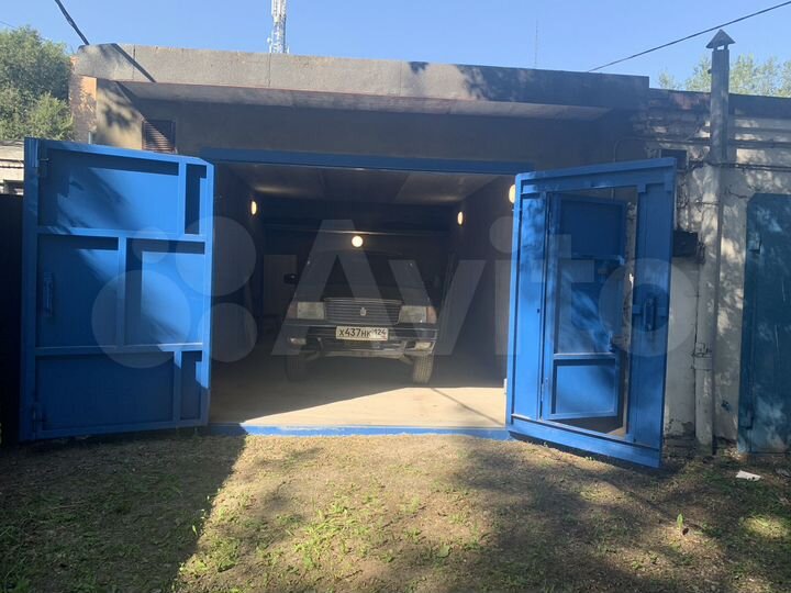 Гараж, > 30 м²