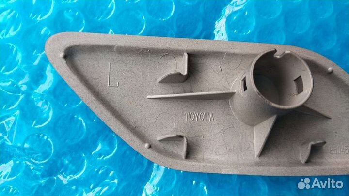 Крышка омывателя фары Королла 150 черная NEW 06-09