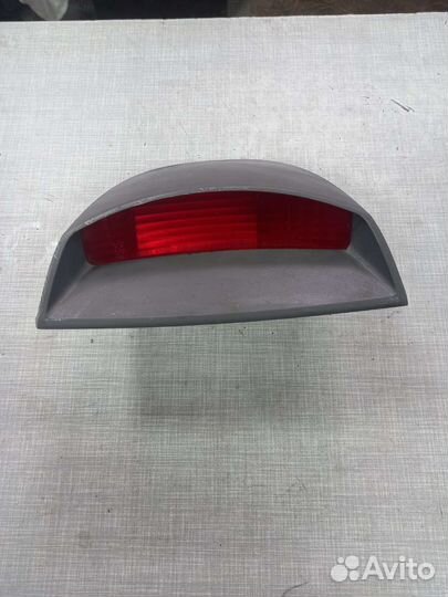 Дополнительный стоп сигнал Kia Rio1