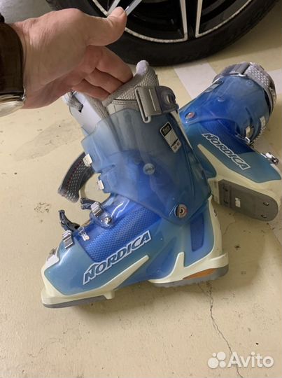 Ботинки лыжные