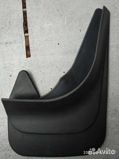 Брызговики универсальные (комплект)