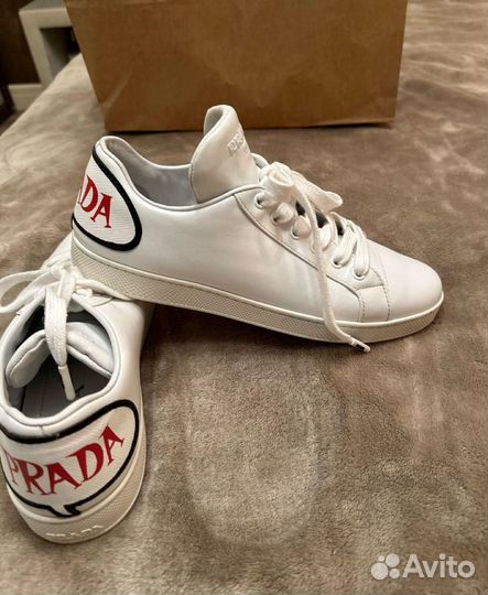 Женские кеды prada