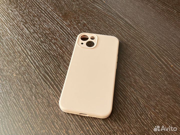 Чехол на iPhone 13